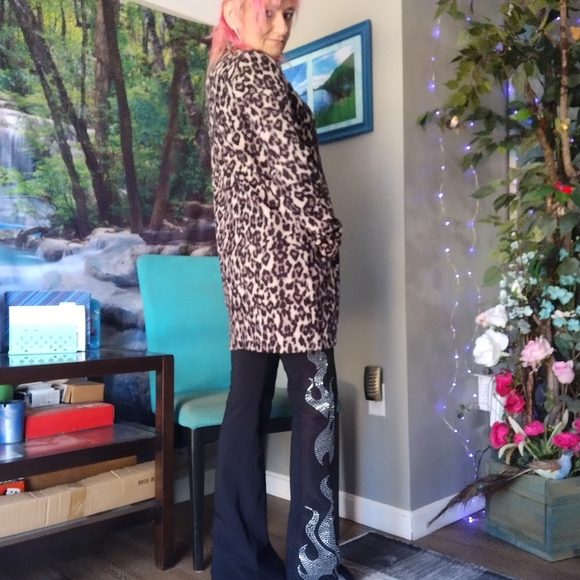 Leopard print soft lightweight coat - Picture 3 of 14